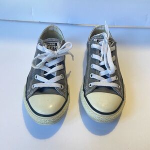 Converse Kids Low Top Gray Sneakers Size 1